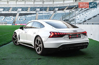 Ліфтбек Audi e-tron GT 2021 в 