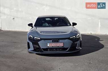 Лифтбек Audi e-tron GT 2021 в 