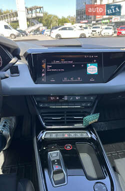 Лифтбек Audi e-tron GT 2021 в 