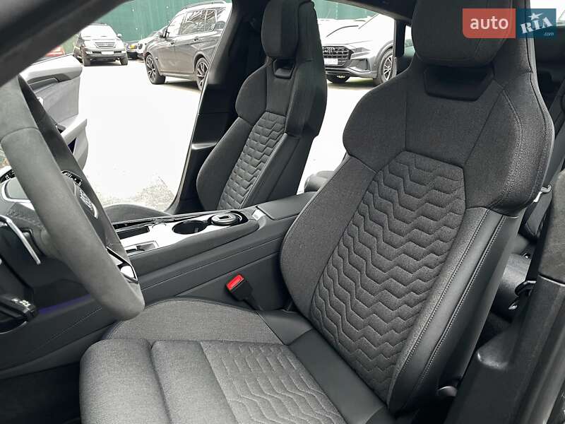 Лифтбек Audi e-tron GT 2021 в Киеве