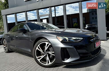 Лифтбек Audi e-tron GT 2022 в 
