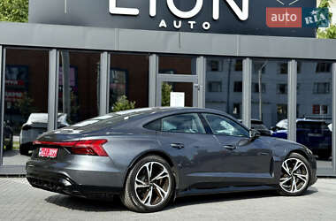 Лифтбек Audi e-tron GT 2022 в 