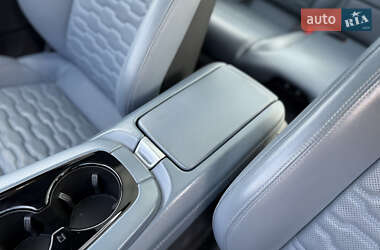 Лифтбек Audi e-tron GT 2022 в 