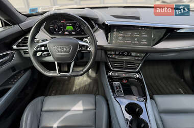 Лифтбек Audi e-tron GT 2022 в 