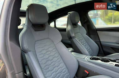 Лифтбек Audi e-tron GT 2022 в 