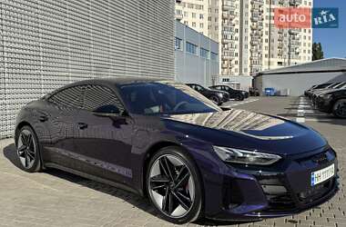 Купе Audi e-tron GT 2024 в 