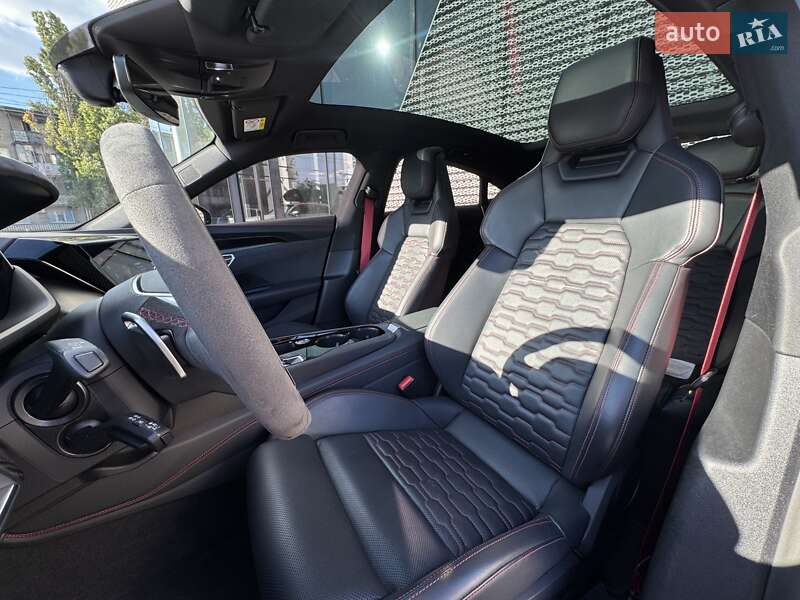 Купе Audi e-tron GT 2024 в Одесі