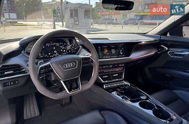 Купе Audi e-tron GT 2024 в 