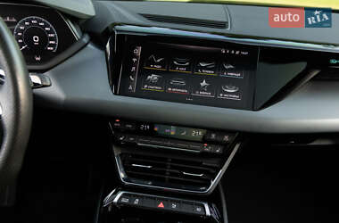 Лифтбек Audi e-tron GT 2022 в 