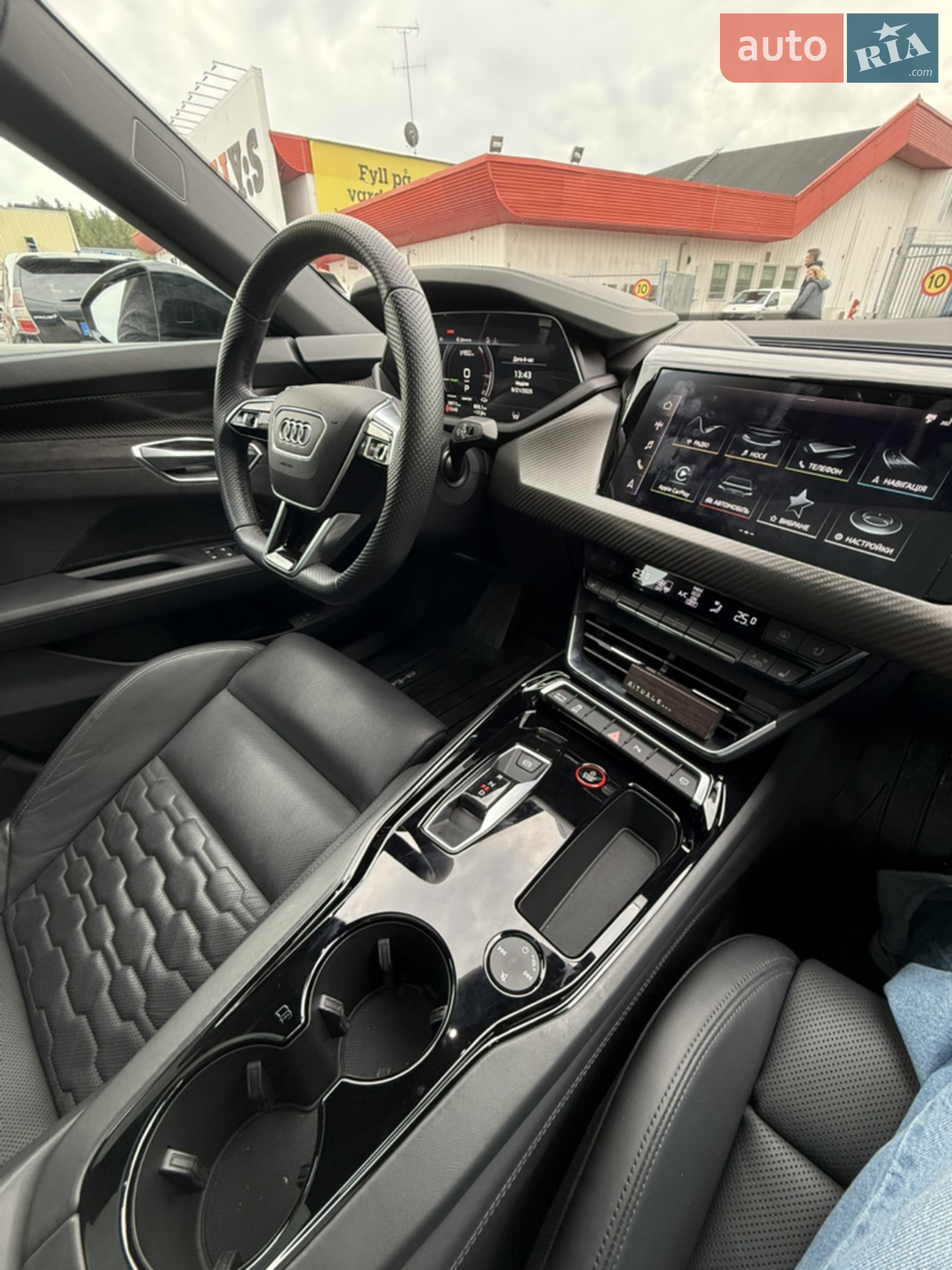 2021 Audi e-tron GT - мініатюра 8