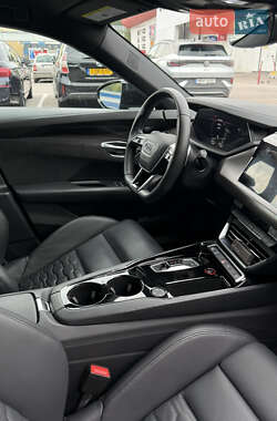 Ліфтбек Audi e-tron GT 2021 в 