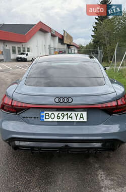 Ліфтбек Audi e-tron GT 2021 в 