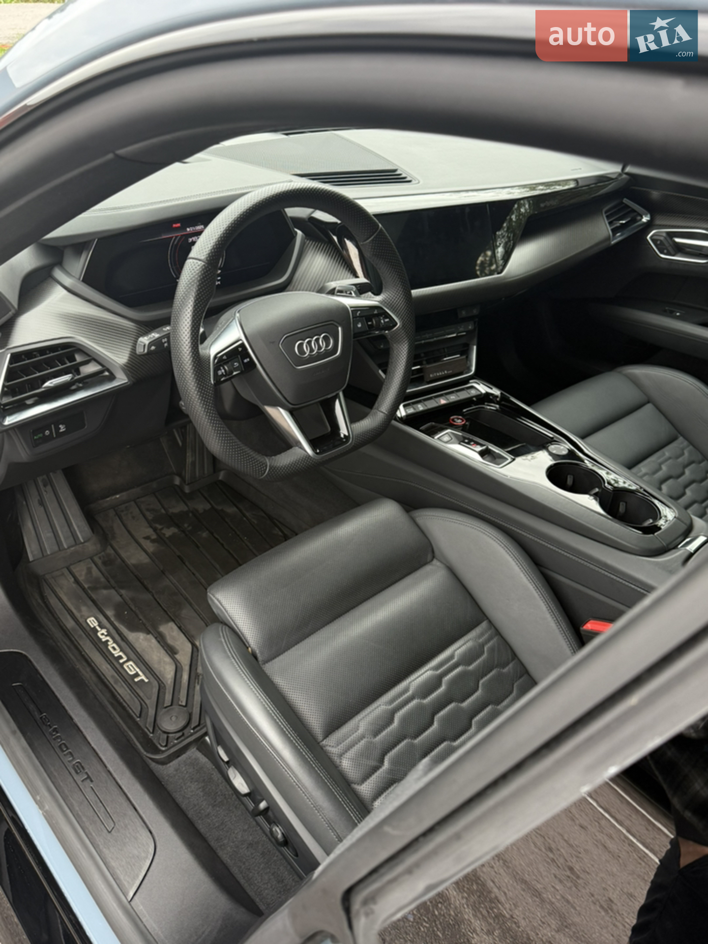 2021 Audi e-tron GT - мініатюра 29