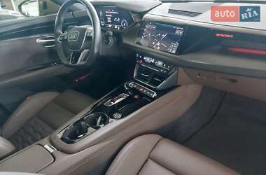 Ліфтбек Audi e-tron GT 2022 в 