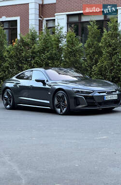 Лифтбек Audi e-tron GT 2021 в 