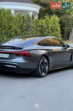 Лифтбек Audi e-tron GT 2021 в 