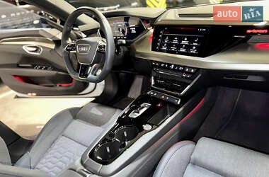 Лифтбек Audi e-tron GT 2022 в 