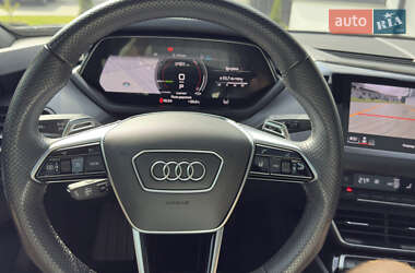 Ліфтбек Audi e-tron GT 2021 в 