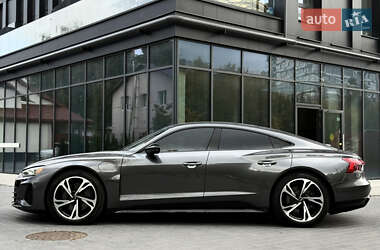 Лифтбек Audi e-tron GT 2022 в 