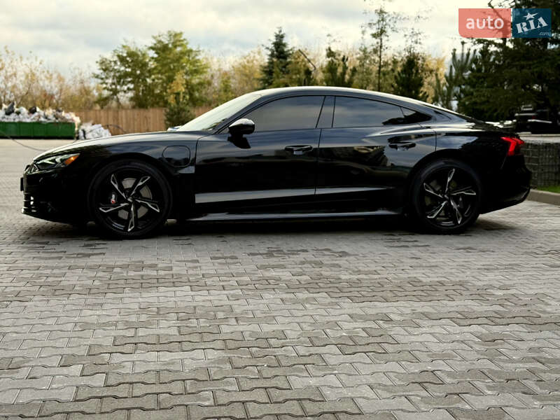 Лифтбек Audi e-tron GT 2021 в Киеве фото 3 Лифтбек Audi e-tron GT 2021 в Киеве