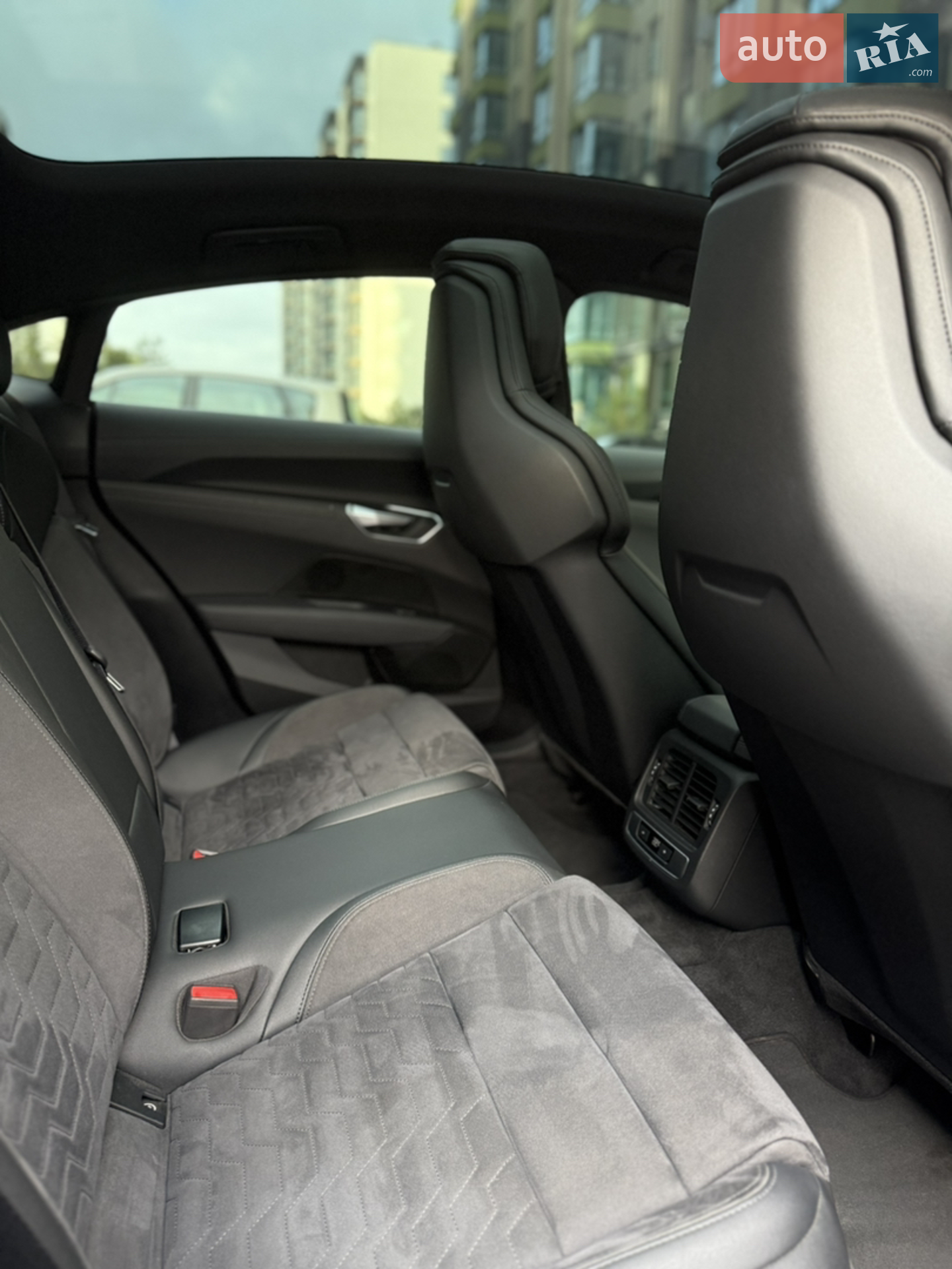 2021 Audi e-tron GT - мініатюра 44