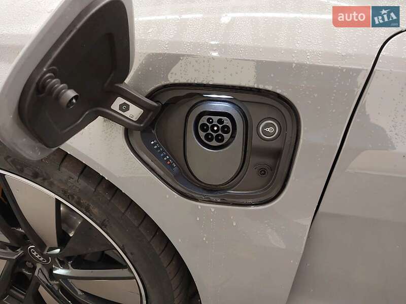 Лифтбек Audi e-tron GT 2022 в Жашкове