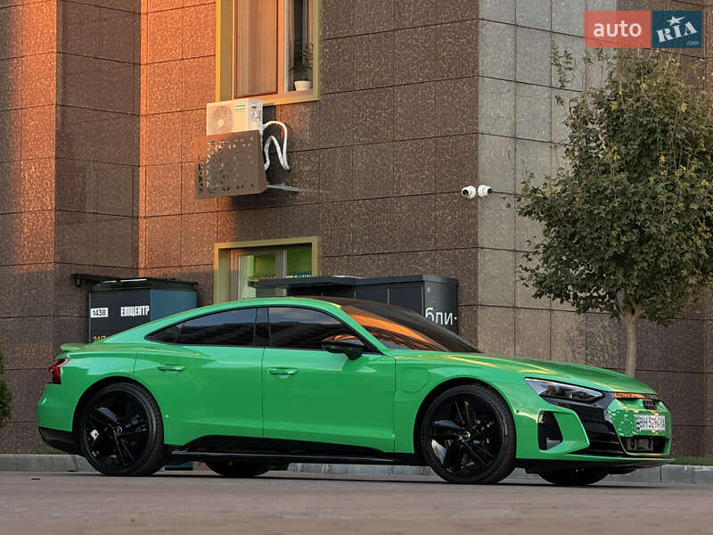 Ліфтбек Audi e-tron GT 2023 в Одесі фото 12 Ліфтбек Audi e-tron GT 2023 в Одесі