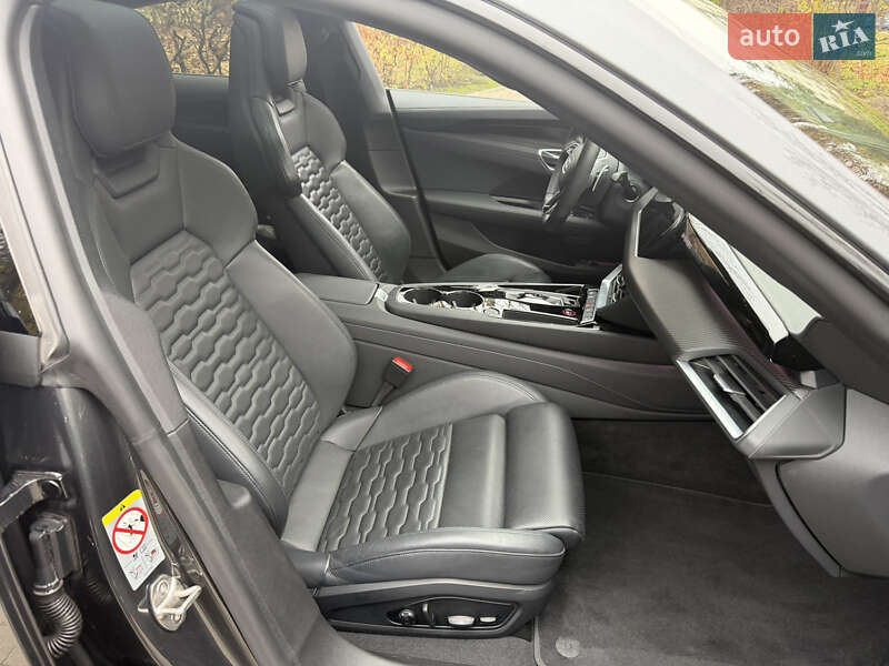 Лифтбек Audi e-tron GT 2023 в Киеве фото 4 Лифтбек Audi e-tron GT 2023 в Киеве