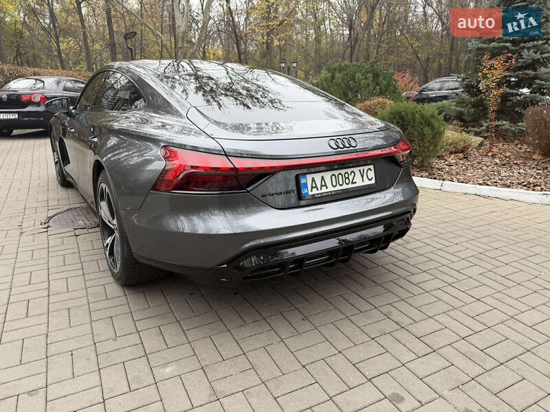 Лифтбек Audi e-tron GT 2023 в Киеве фото 8 Лифтбек Audi e-tron GT 2023 в Киеве