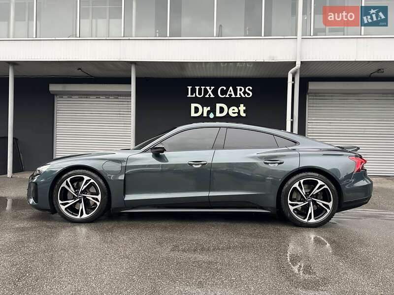 Лифтбек Audi e-tron GT 2022 в Киеве фото 25 Лифтбек Audi e-tron GT 2022 в Киеве