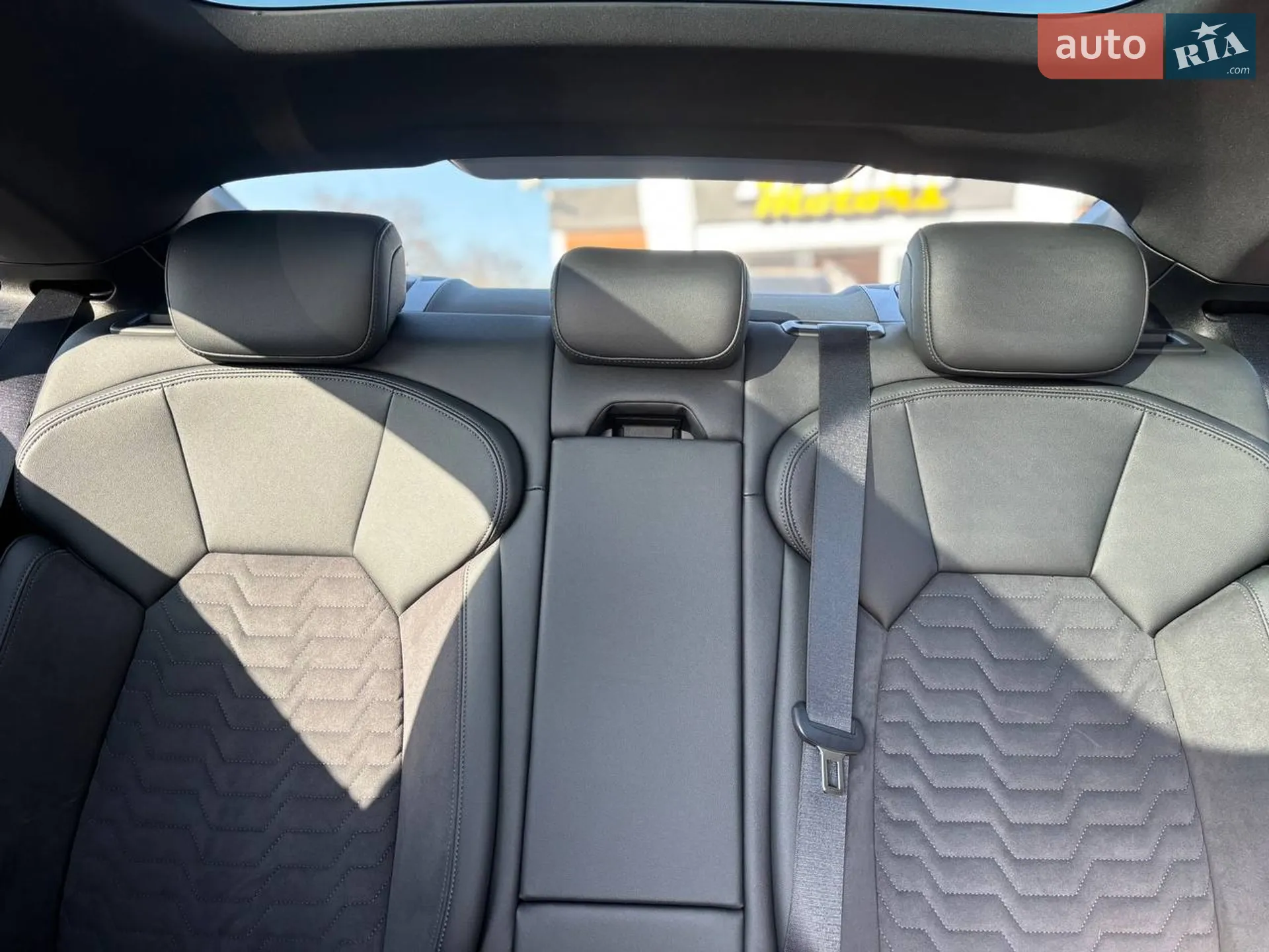 2022 Audi e-tron GT - мініатюра 21
