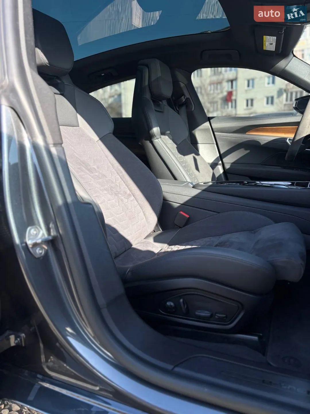 2022 Audi e-tron GT - мініатюра 34