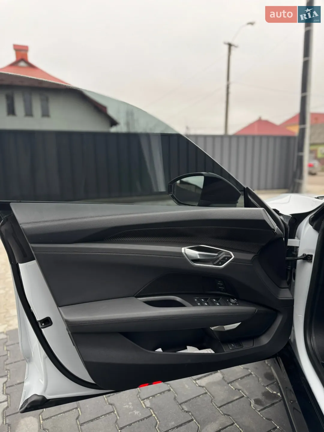 2022 Audi e-tron GT - мініатюра 8
