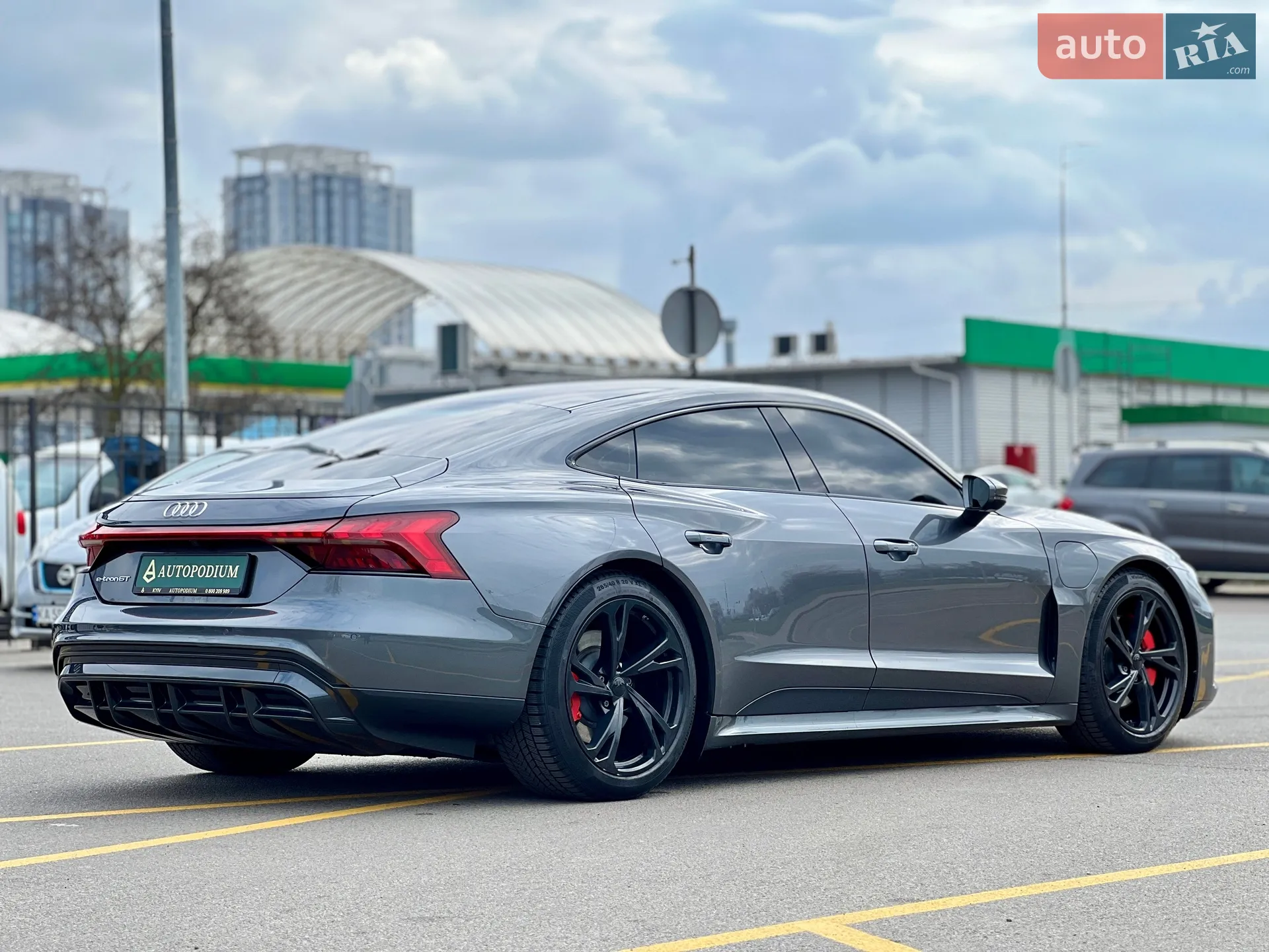 2022 Audi e-tron GT - мініатюра 10