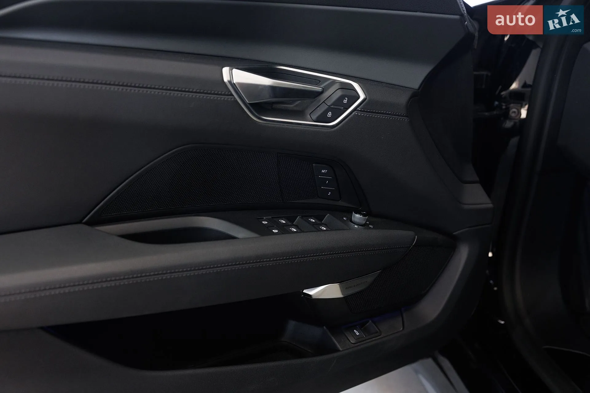 2022 Audi e-tron GT - мініатюра 23