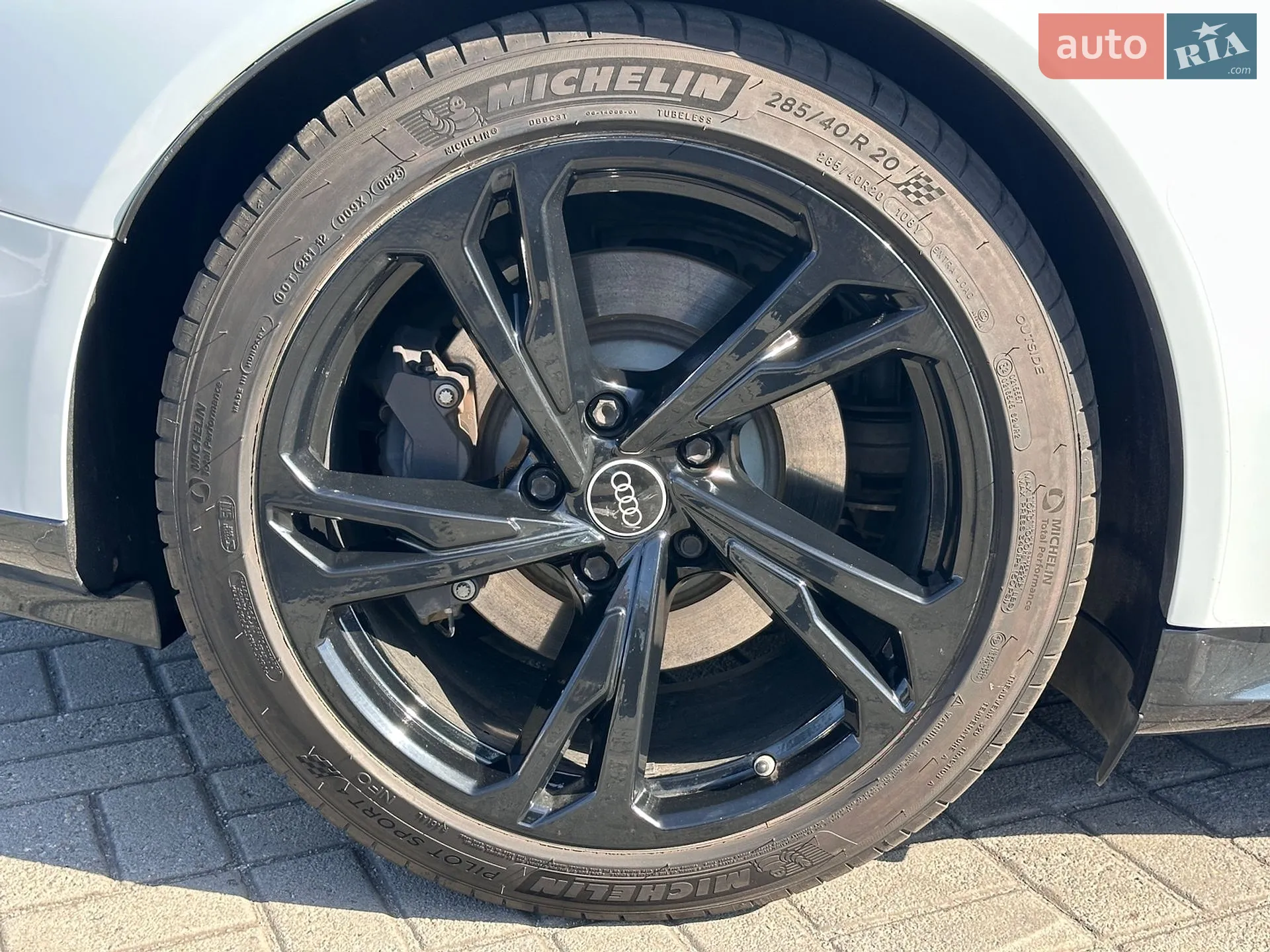 2021 Audi e-tron GT - мініатюра 21