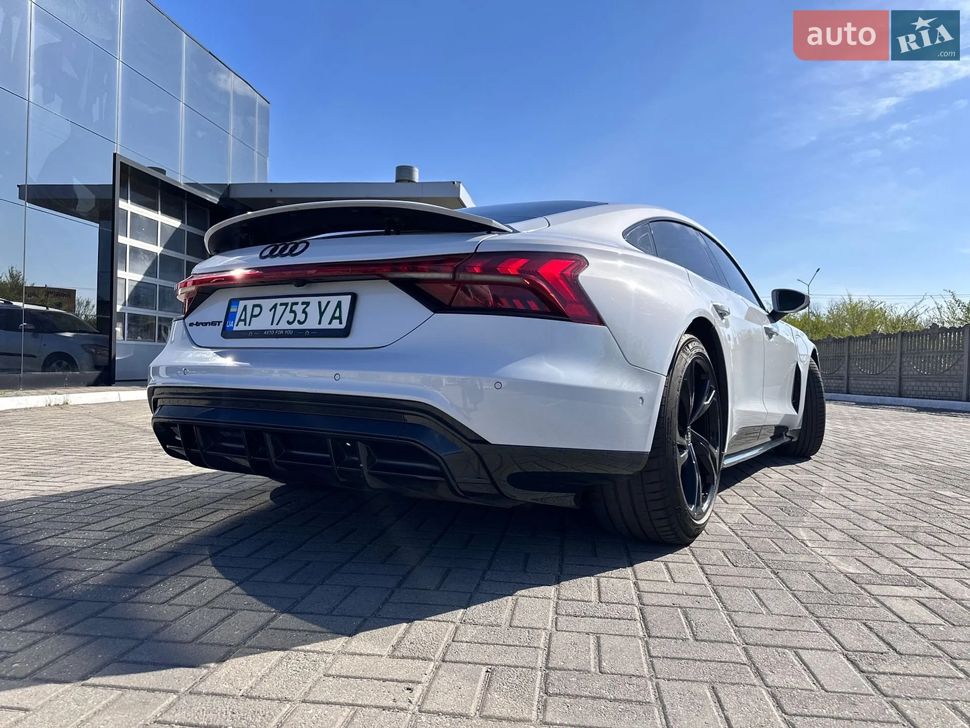 2021 Audi e-tron GT - мініатюра 25