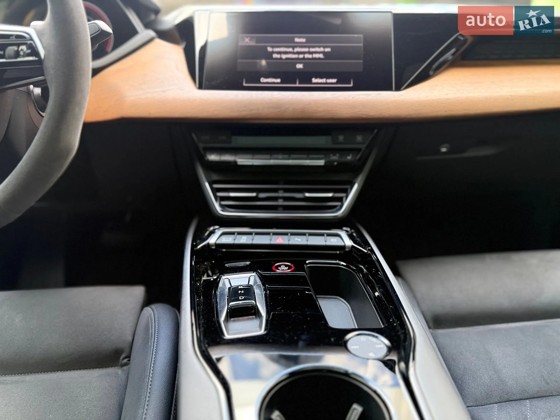 2022 Audi e-tron GT - мініатюра 25