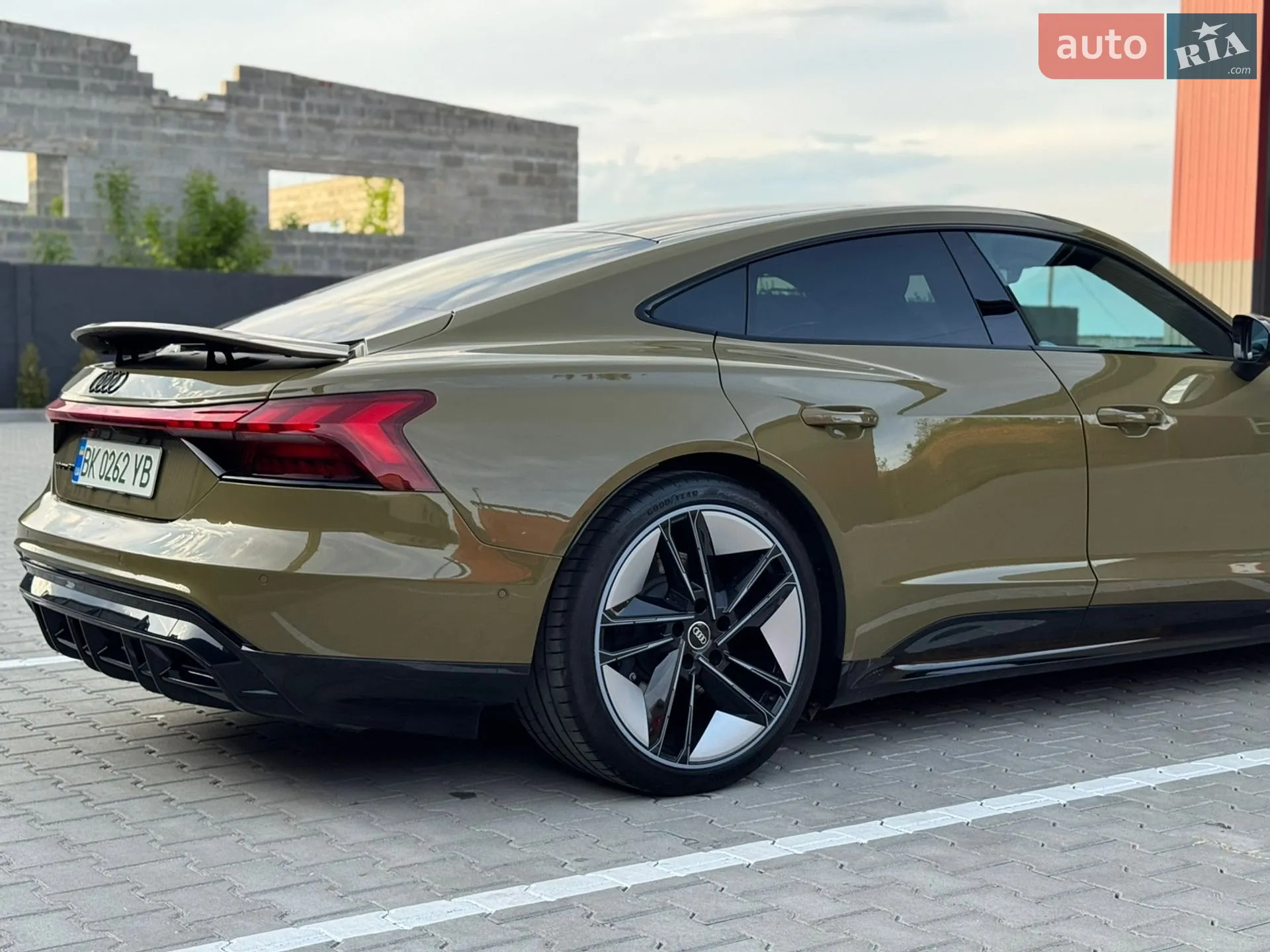 2022 Audi e-tron GT - мініатюра 24