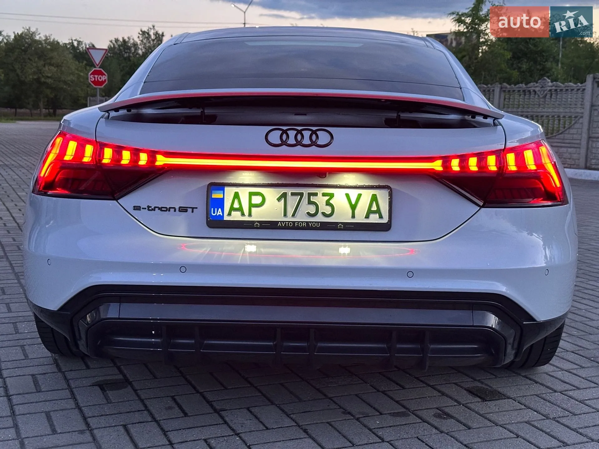 2021 Audi e-tron GT - мініатюра 20