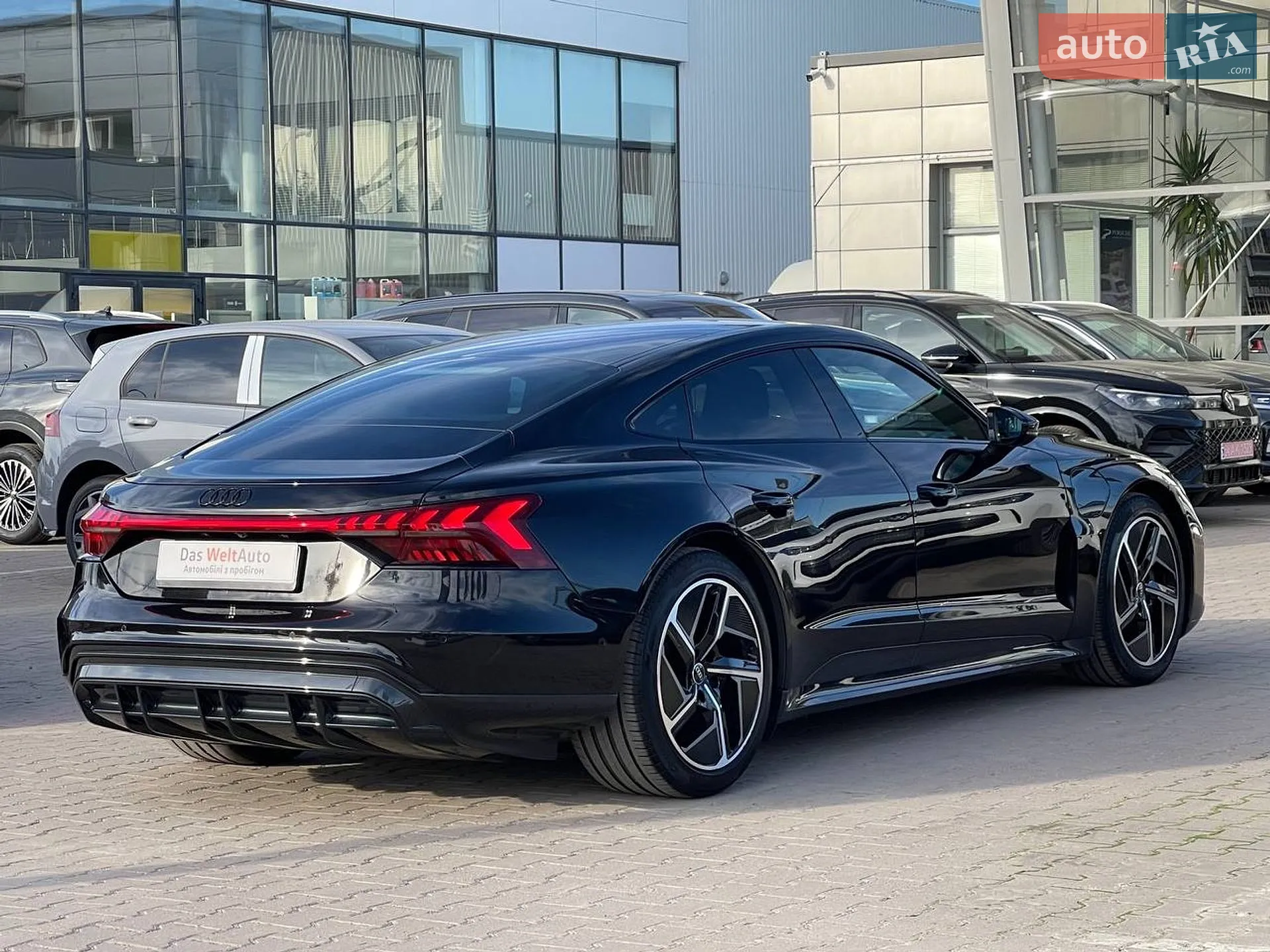 2022 Audi e-tron GT - мініатюра 9