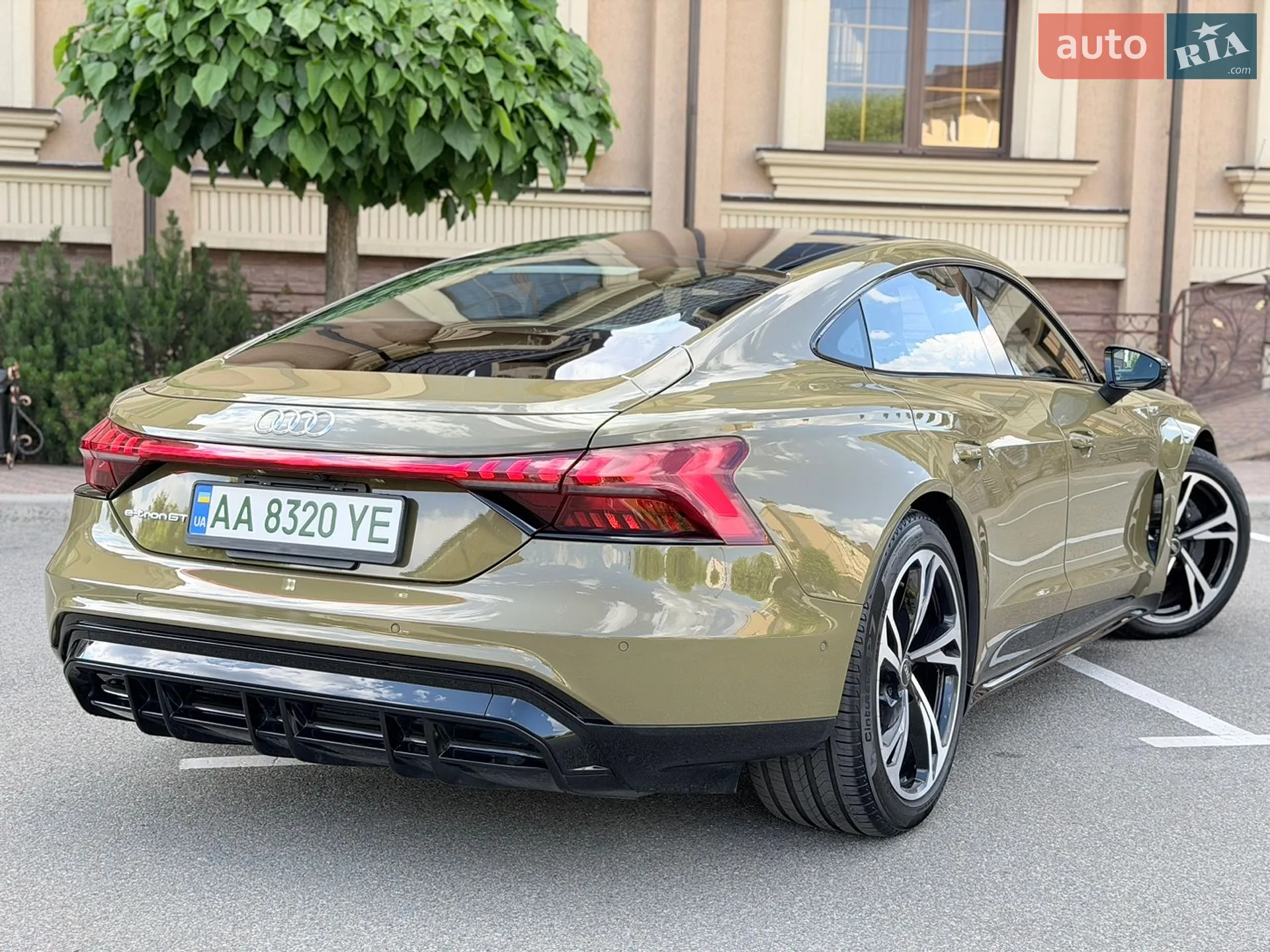 2022 Audi e-tron GT - мініатюра 12