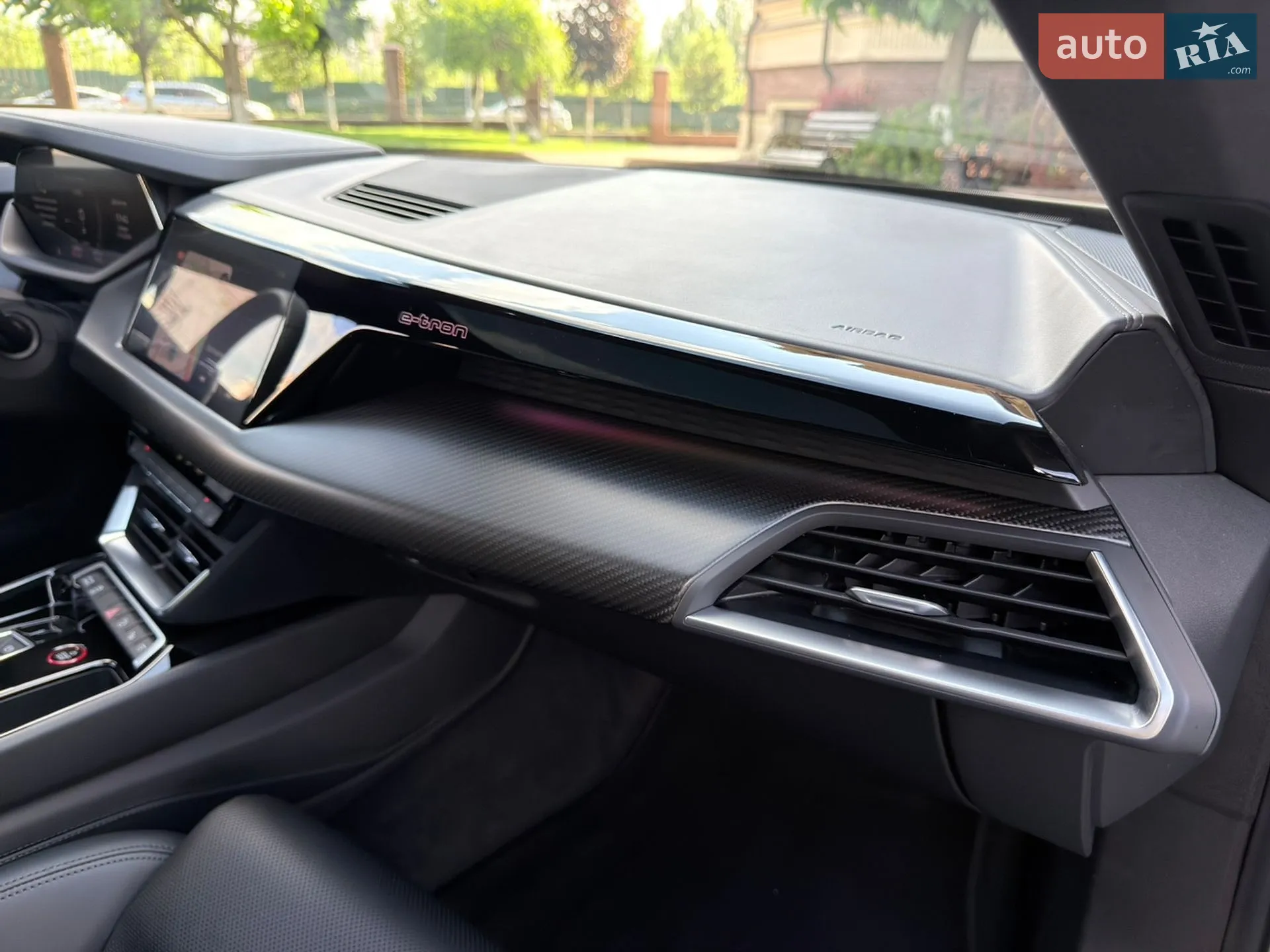 2022 Audi e-tron GT - мініатюра 46
