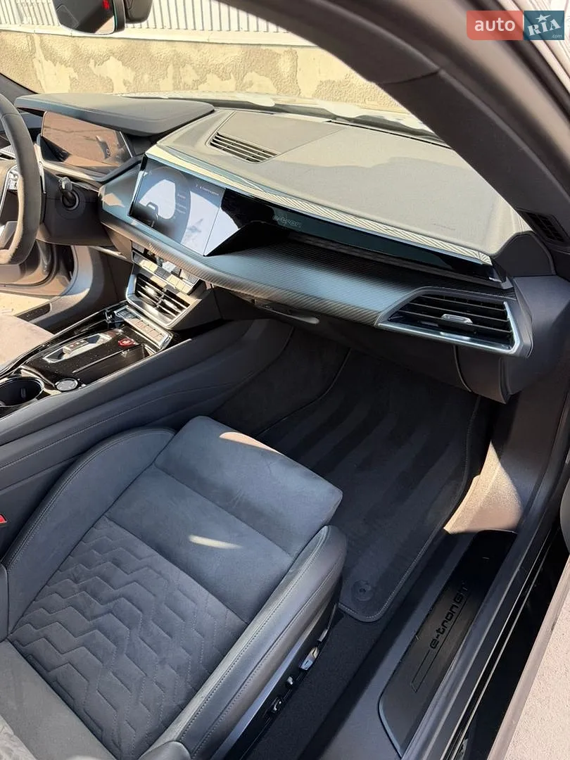 2021 Audi e-tron GT - мініатюра 26