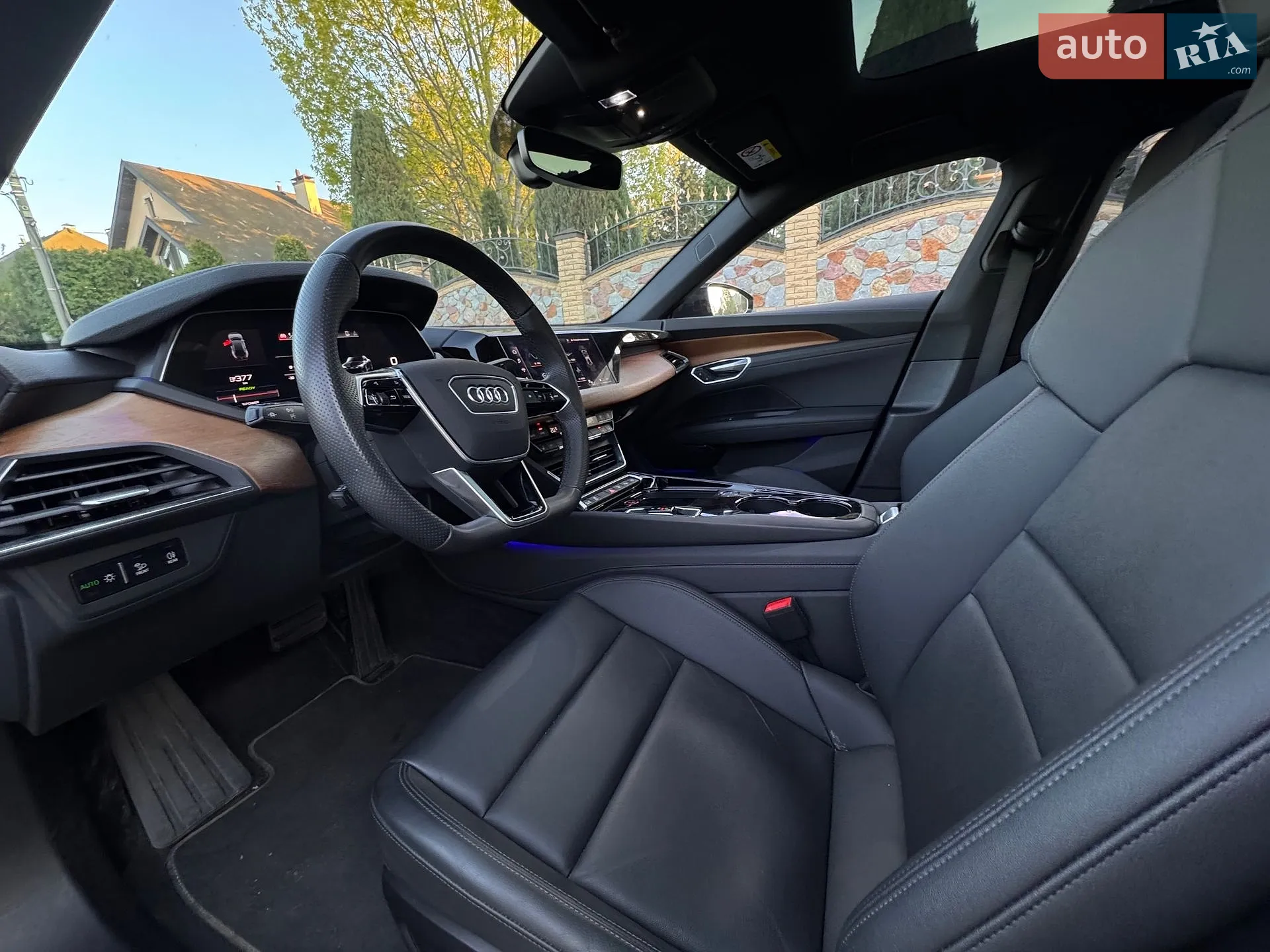 2022 Audi e-tron GT - мініатюра 13