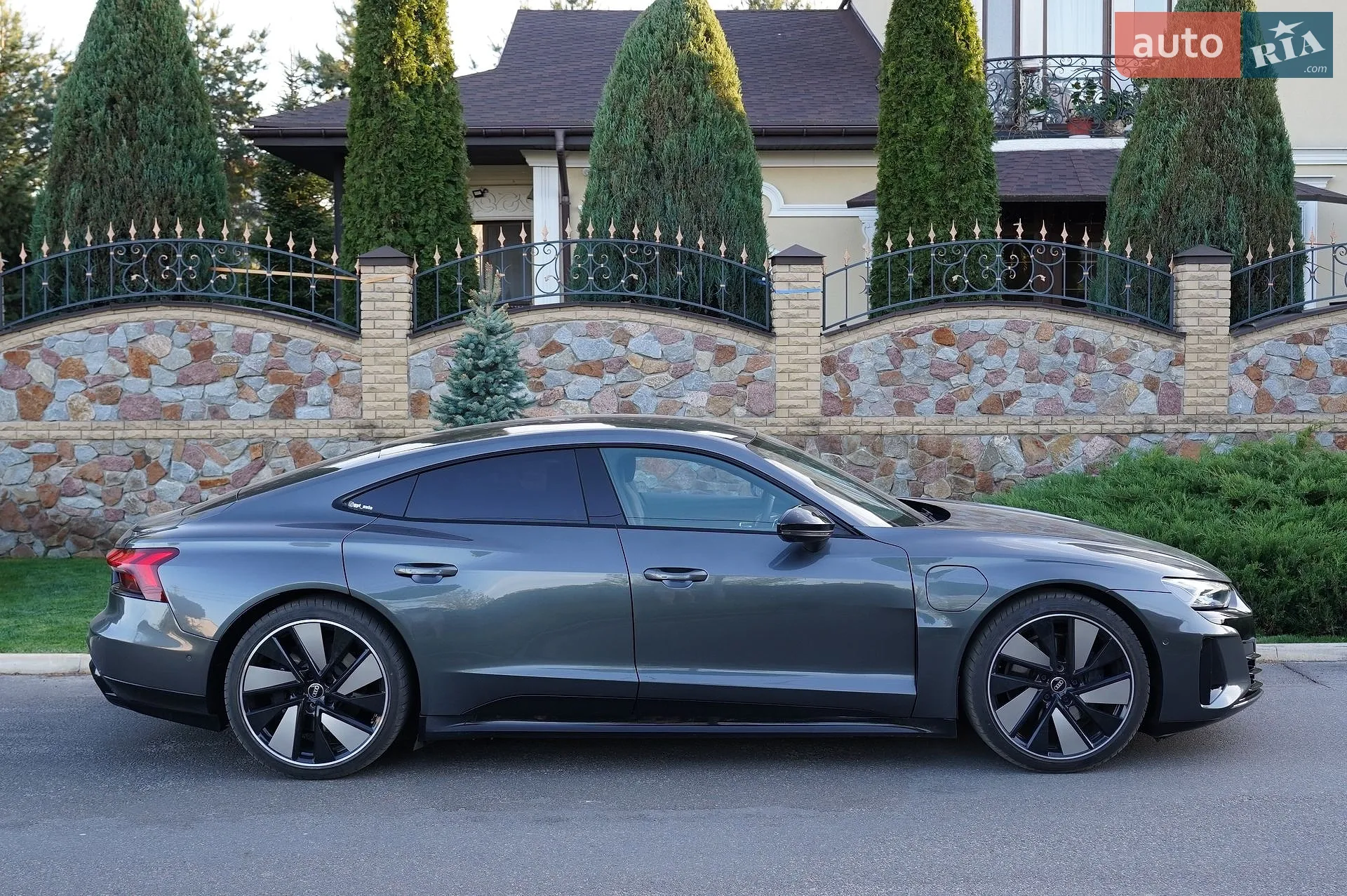 2022 Audi e-tron GT - мініатюра 3