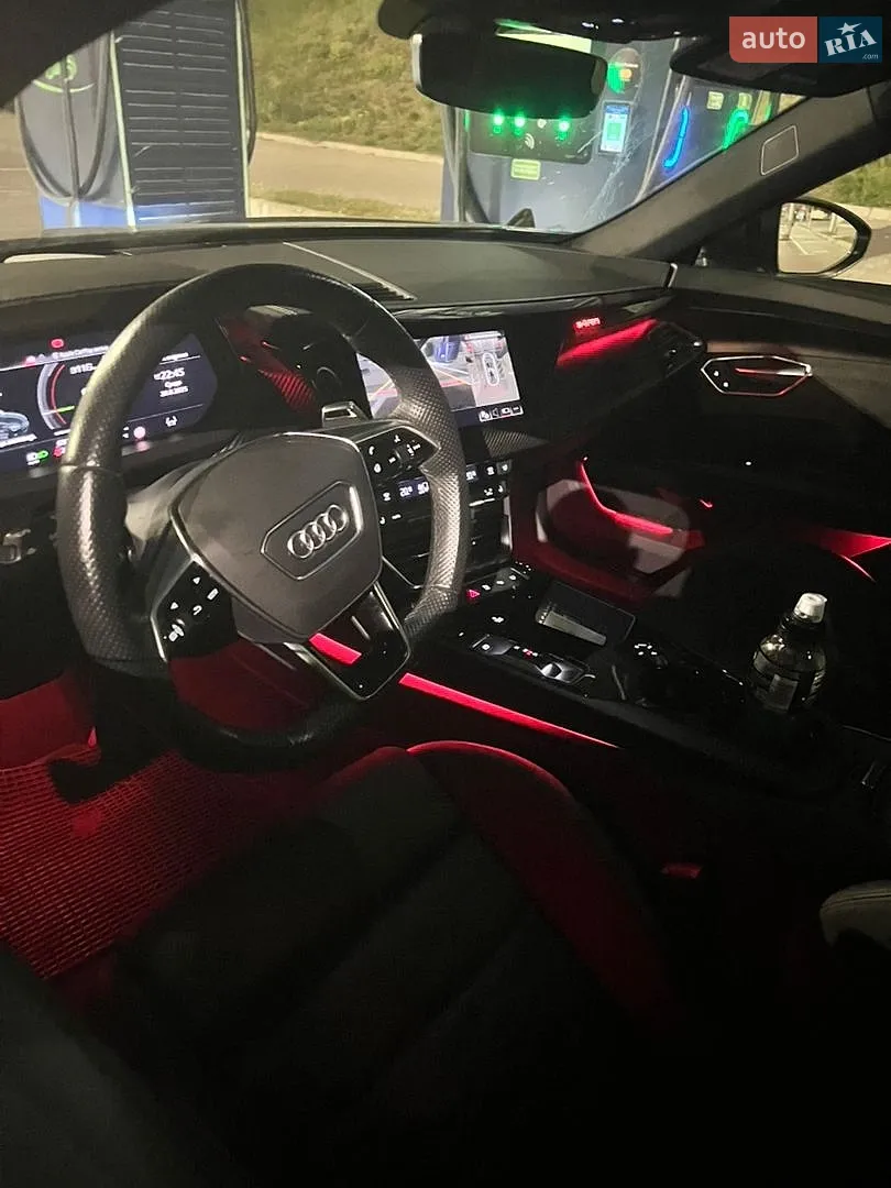 2021 Audi e-tron GT - фото 1