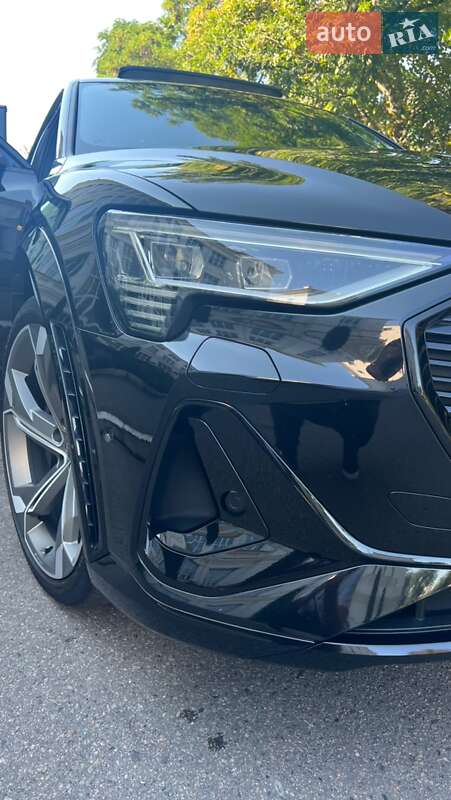 Позашляховик / Кросовер Audi e-tron S Sportback 2021 в Києві