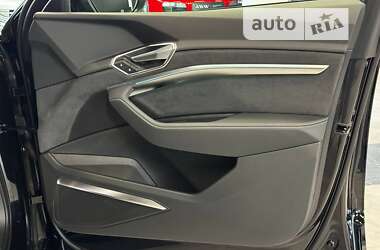Внедорожник / Кроссовер Audi e-tron S Sportback 2022 в Львове