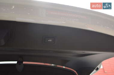 Внедорожник / Кроссовер Audi e-tron S Sportback 2022 в 